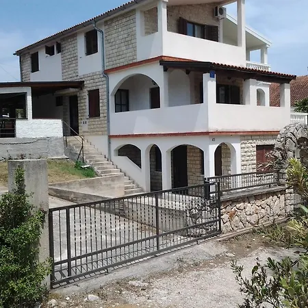 Dubravko Casa de Férias